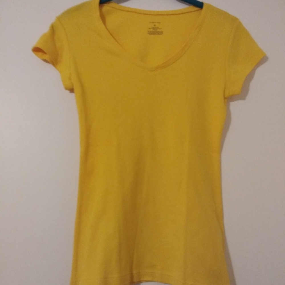 Yellow vneck knit shirt sz Md